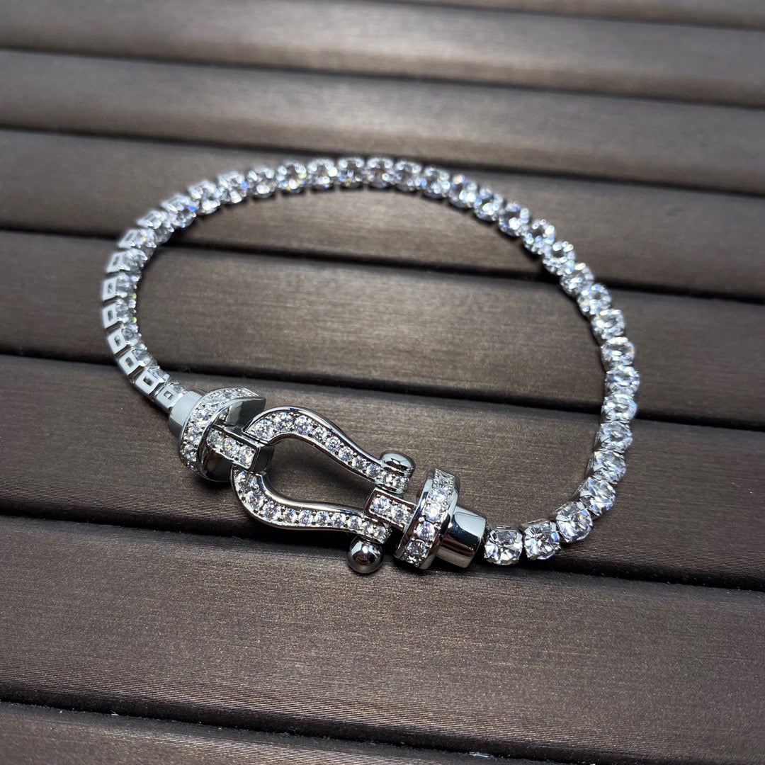 [ECHO ]FORCE  LARGE HORSESHOE FULL DIAMOND TENNIS BRACELET