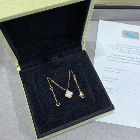 [ECHO ]CLOVER 9.5MM PINK MOTHER OF PEARL SINGLE FLOWER NECKLACE