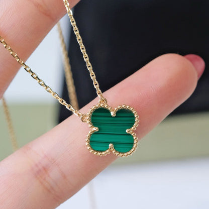 [ECHO ]CLOVER 15MM MALACHITE SINGLE FLOWER  NECKLACE