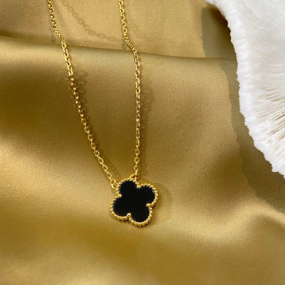 [ECHO ]CLOVER 15MM BLACK ONYX SINGLE FLOWER NECKLACE