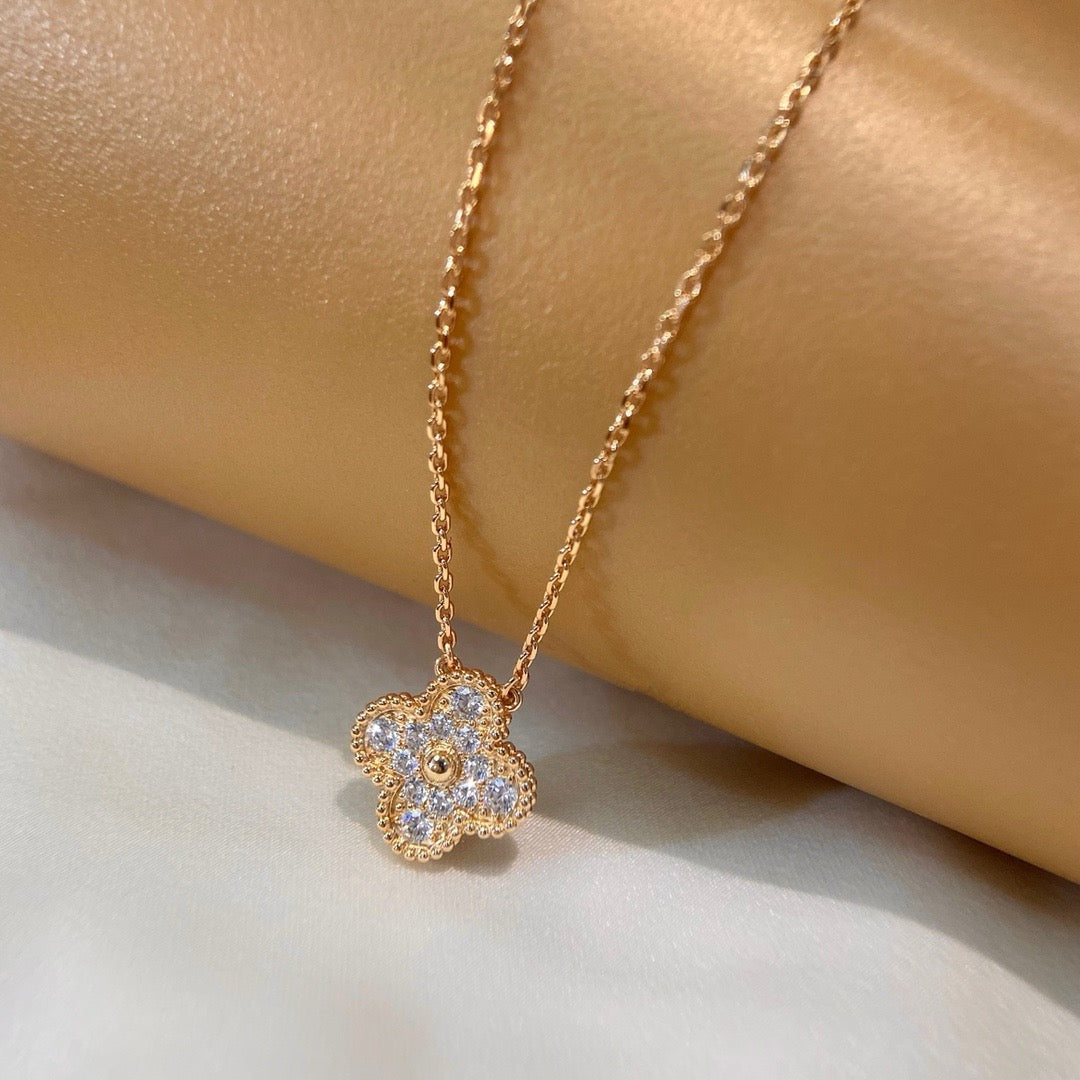 [ECHO ]CLOVER 15MM DIAMOND SINGLE FLOWER NECKLACE