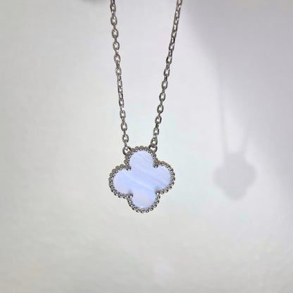[ECHO ]CLOVER 15MM BLUE CHALCEDONY NECKLACE SILVER