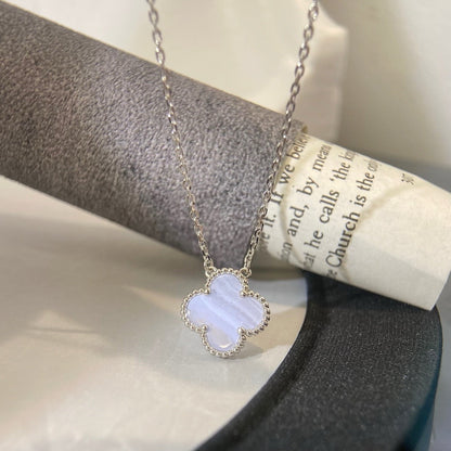 [ECHO ]CLOVER 15MM BLUE CHALCEDONY NECKLACE SILVER