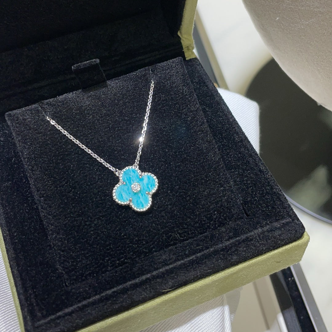 [ECHO ]CLOVER 15MM DIAMOND SVRES PORCELAIN  NECKLACE SILVER