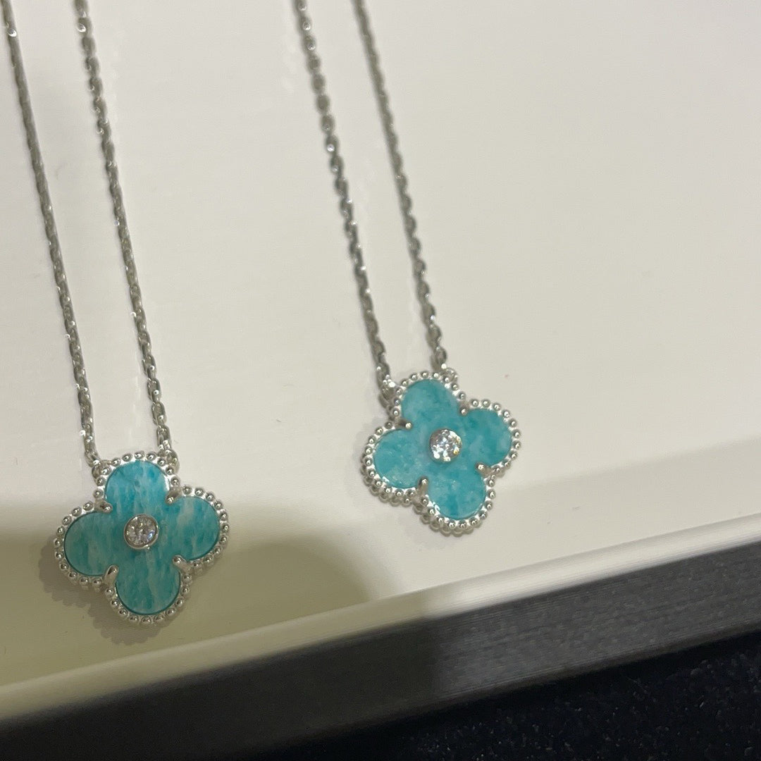 [ECHO ]CLOVER 15MM DIAMOND SVRES PORCELAIN  NECKLACE SILVER