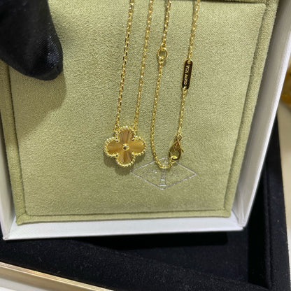 [ECHO ]CLOVER 15MM LASER NECKLACE