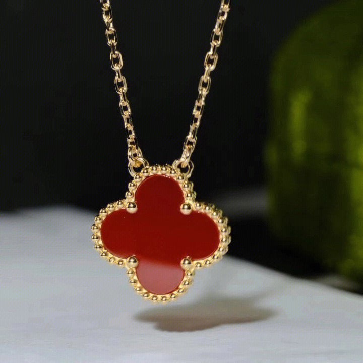 [ECHO ]CLOVER 15MM CARNELIAN SINGLE FLOWER NECKLACE