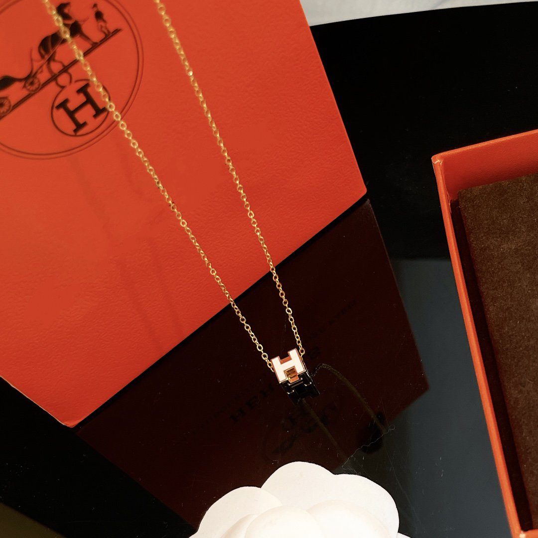[ECHO ]H WHITE SQUARE GOLD NECKLACE