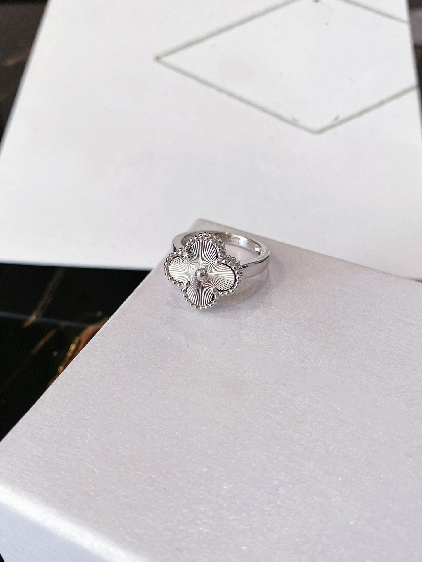 [ECHO ]CLOVER SILVER RING