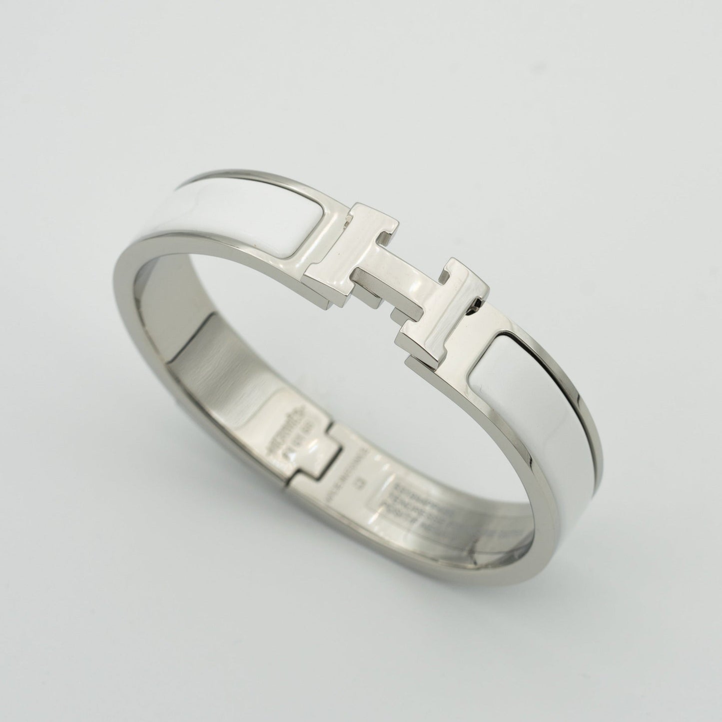 [ECHO ]H WHITE BRACELET