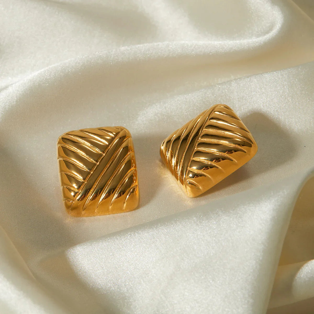 [Echo Fine]Inez Gold Earrings