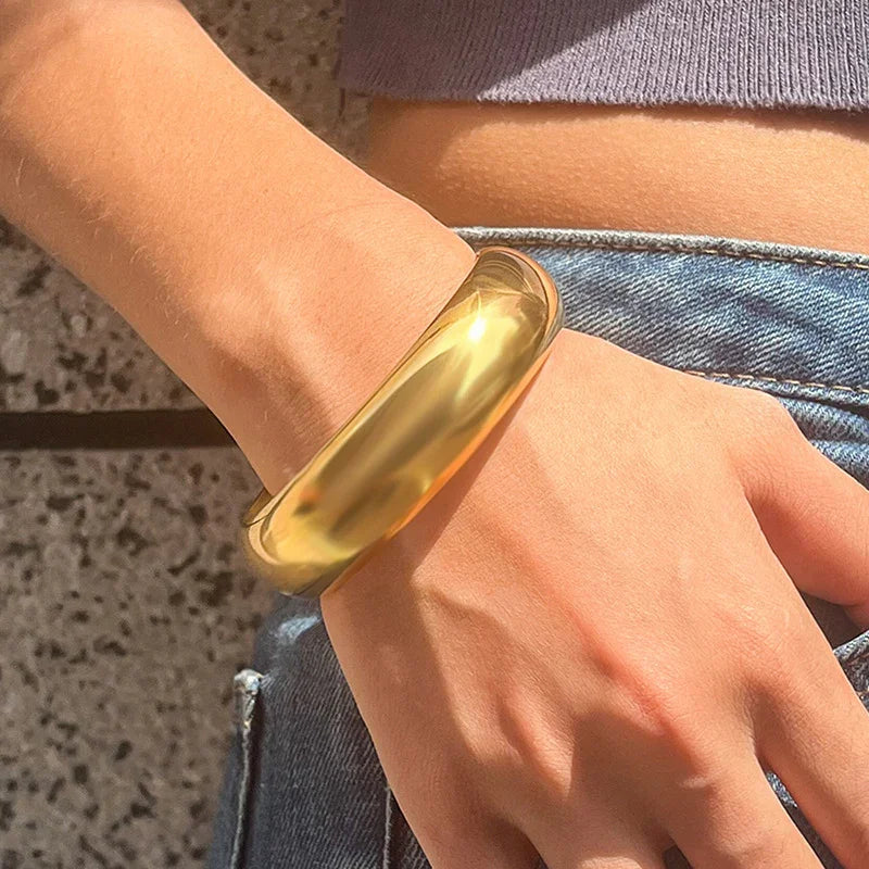 [Echo Fine]Maelis Smooth Gold Bangle