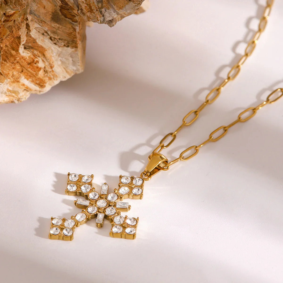 [Echo Fine]Divina Crystal Cross Necklace