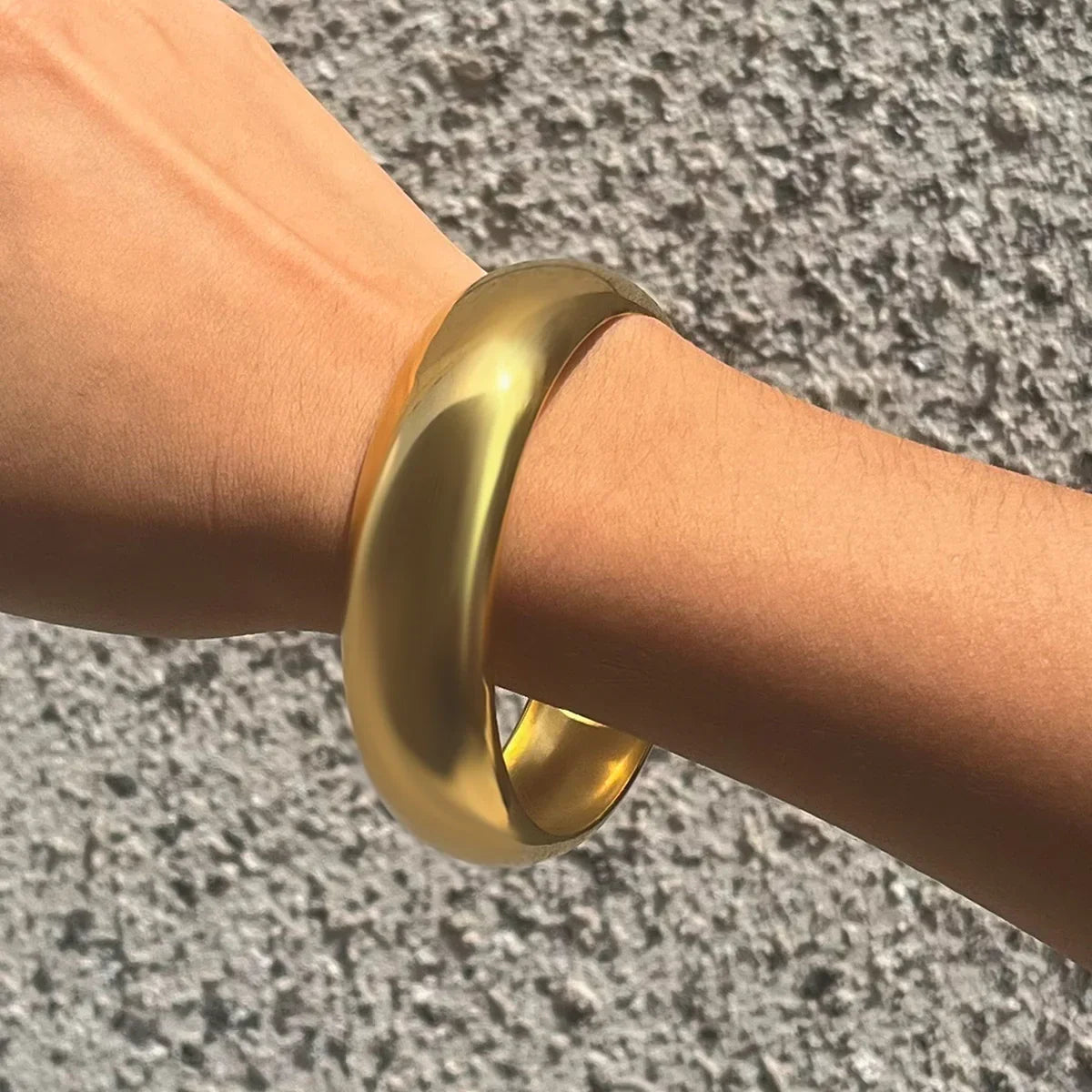 [Echo Fine]Maelis Smooth Gold Bangle