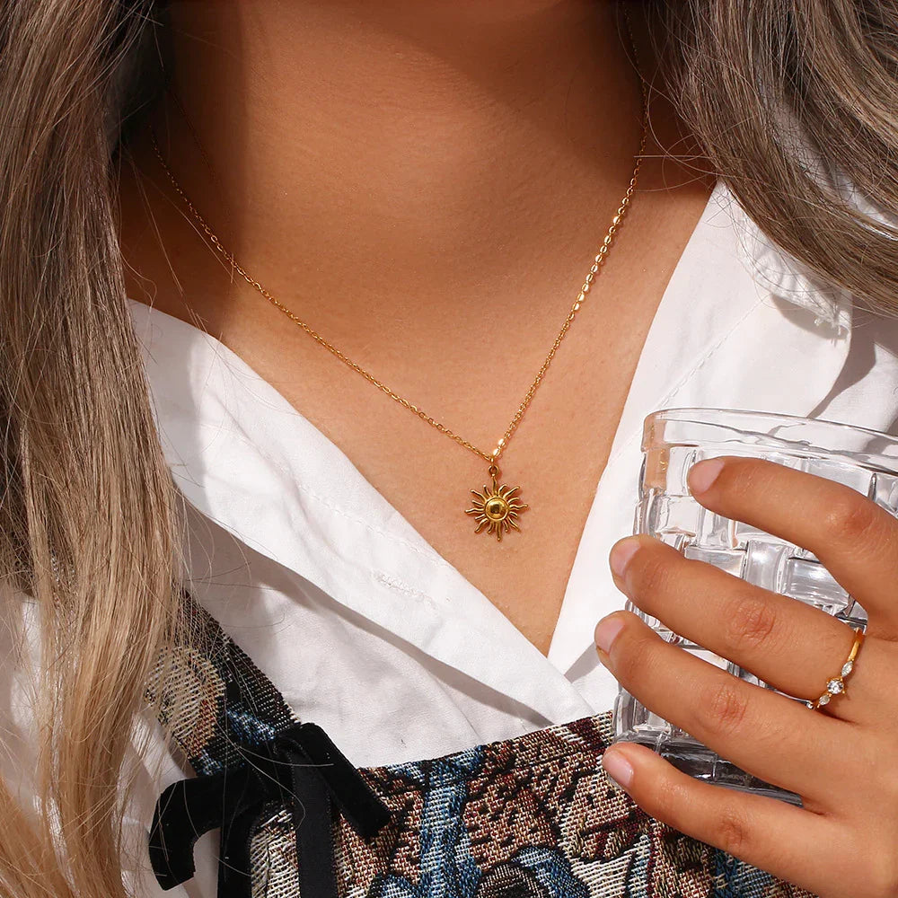 [Echo Fine]Eliora Gold Sun Necklace