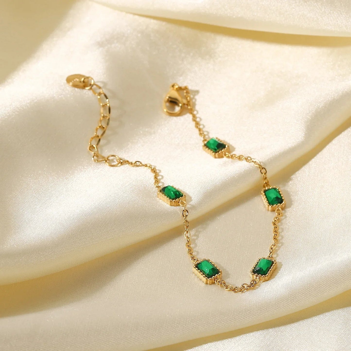 [Echo Fine]Erin Green Bracelet