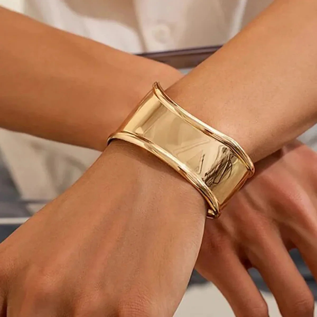[Echo Fine]Nellie Smooth Gold Cuff