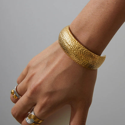 [Echo Fine]Cheyenne Textured Gold Band