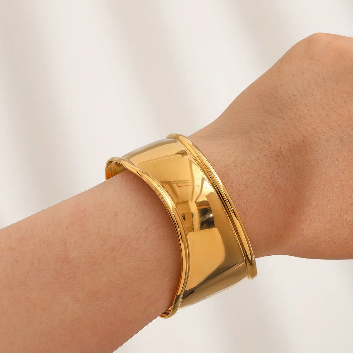 [Echo Fine]Nellie Smooth Gold Cuff