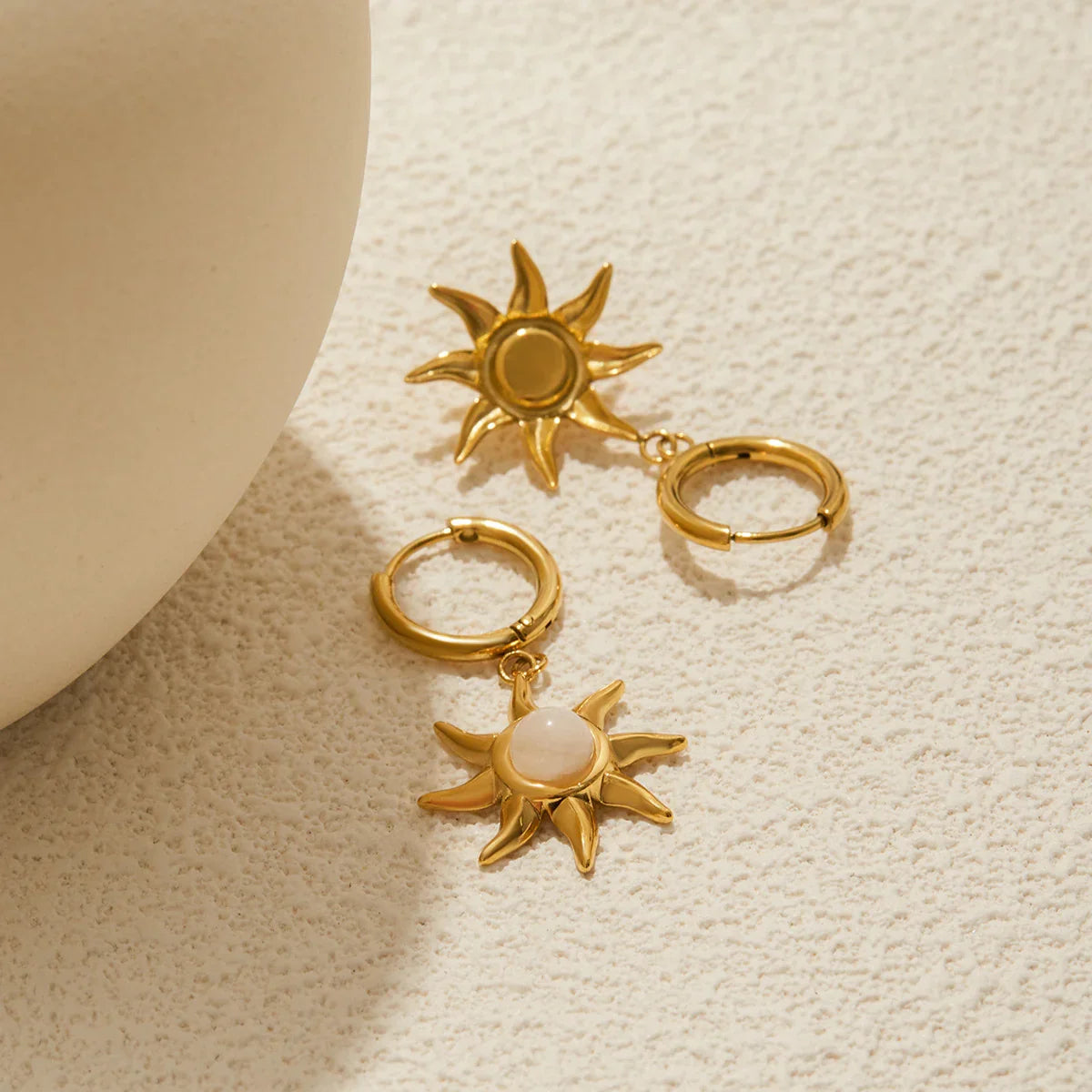 [Echo Fine]Helia Sun-shaped Moonstone Earrings