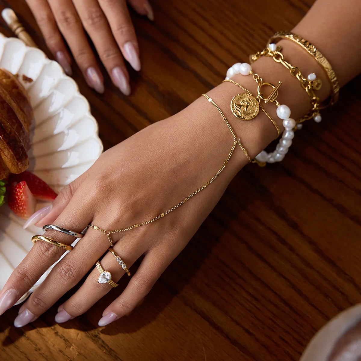 [Echo Fine]Mimi Golden Hand Chain
