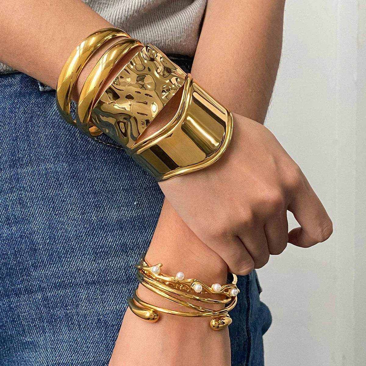 [Echo Fine]Izza Smooth Gold Cuff