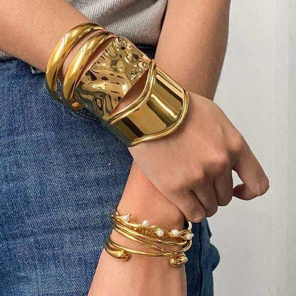 [Echo Fine]Izza Smooth Gold Cuff