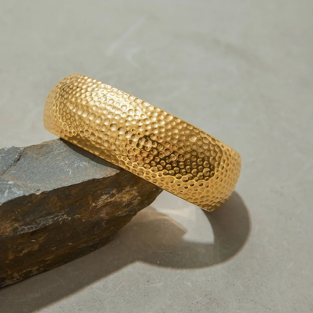 [Echo Fine]Cheyenne Textured Gold Band
