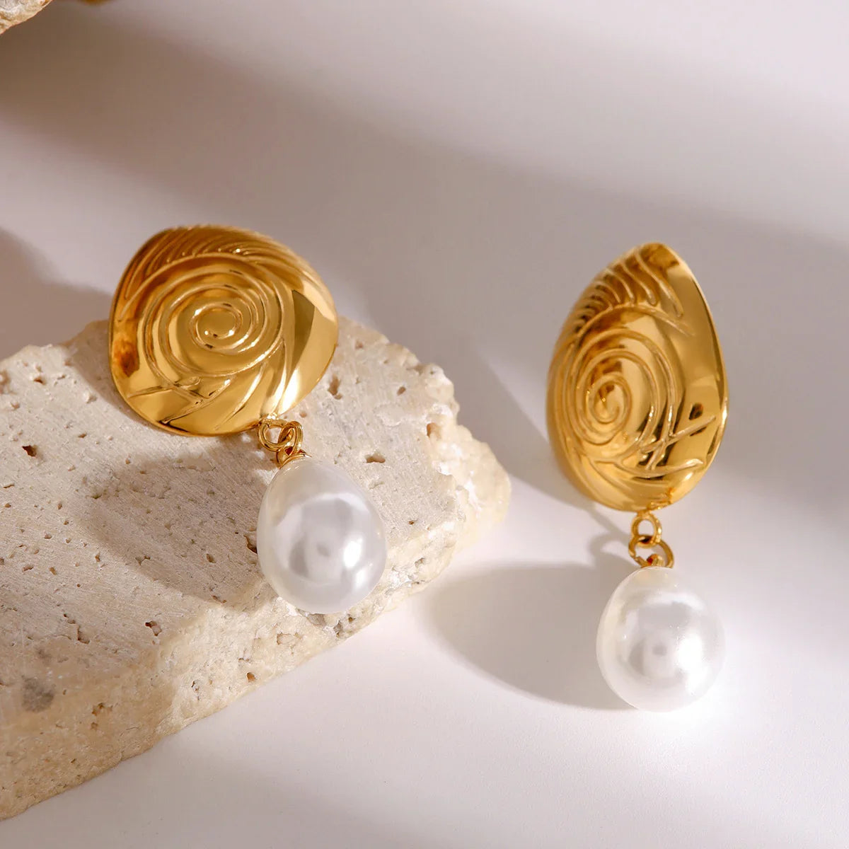 [Echo Fine]Eleonora Freshwater Pearl Earrings