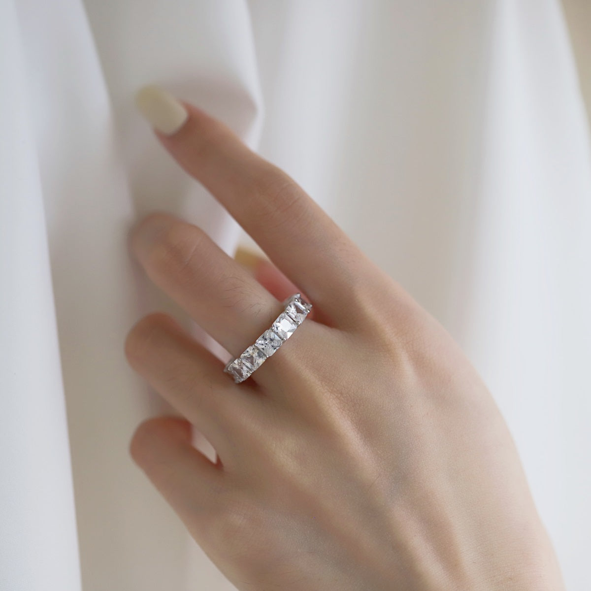 [ECHO ]Elegant Princess Cut Tennis Ring