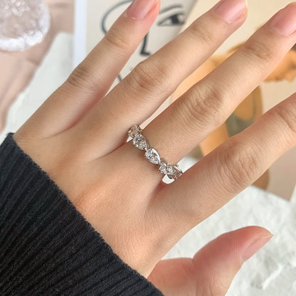 [ECHO ]Exquisite Pear Cut Tennis Ring