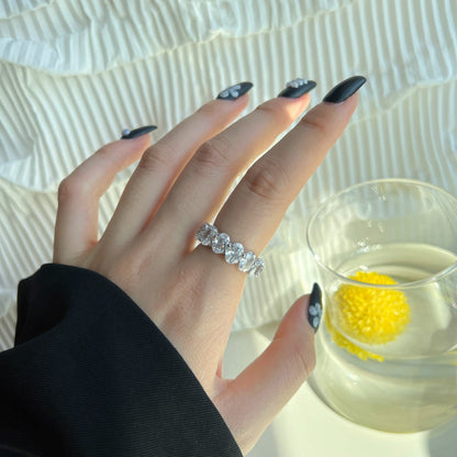 [ECHO ]Dainty Elongated Cushion Cut Tennis Ring