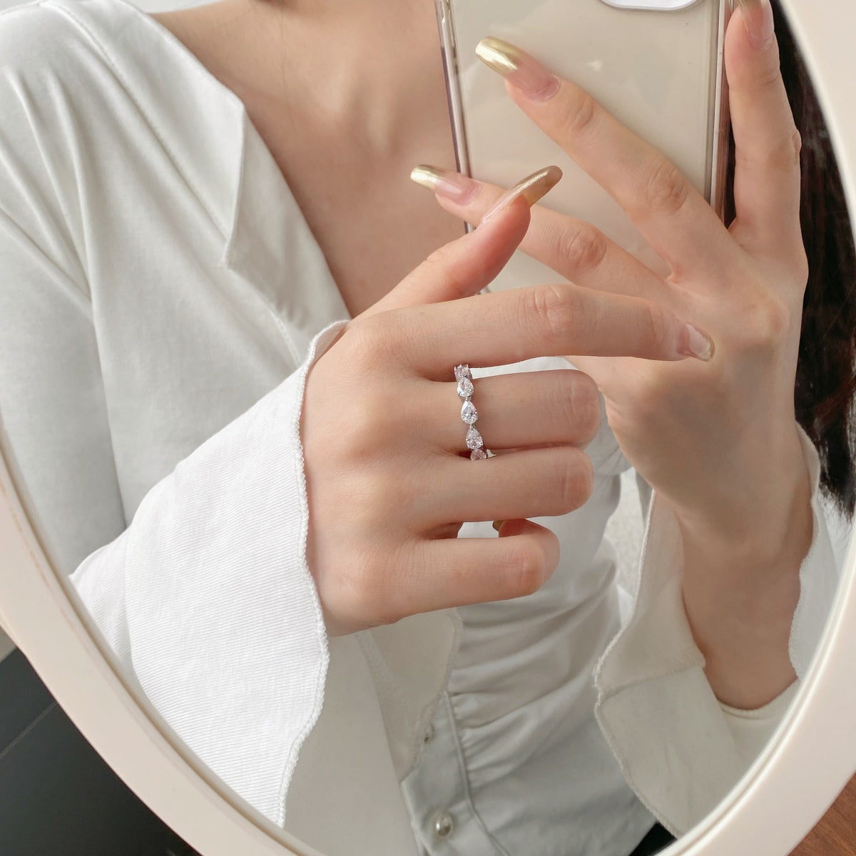 [ECHO ]Exquisite Pear Cut Tennis Ring