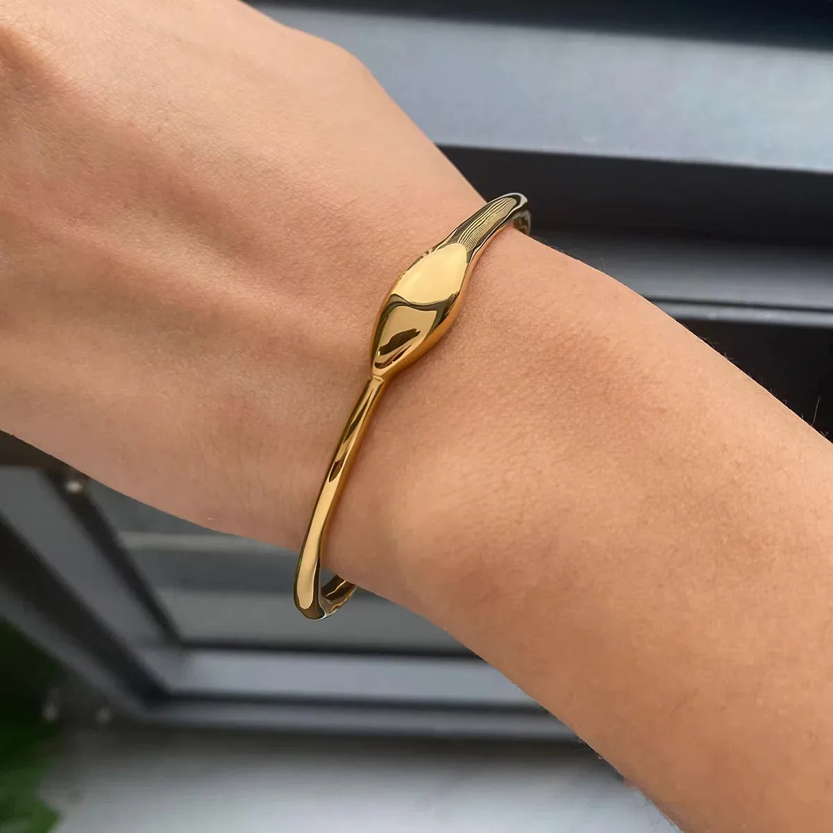 [Echo Fine]Vinny Gold Bangle