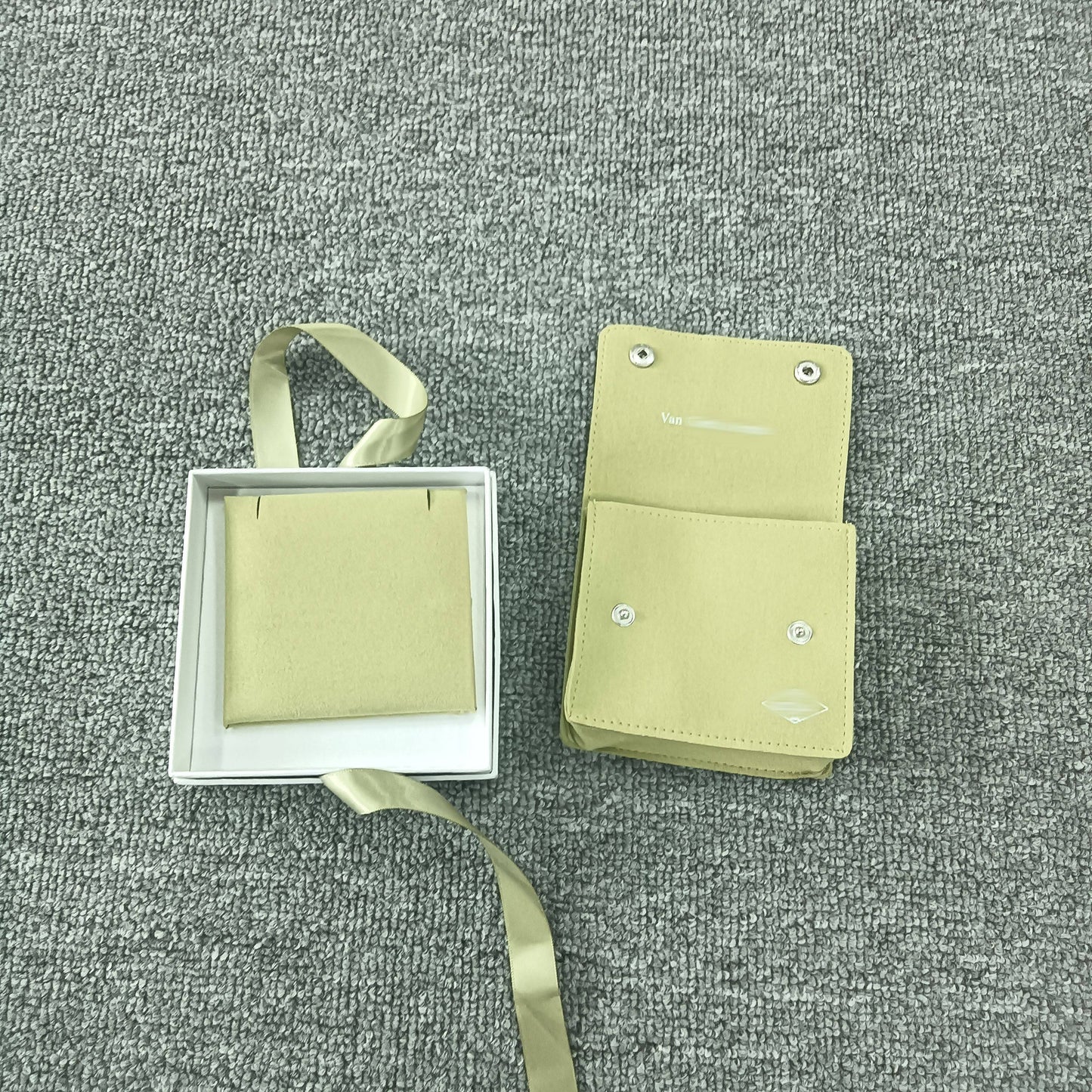 [ECHO] VA CLOVER BOX GIFT BAG
