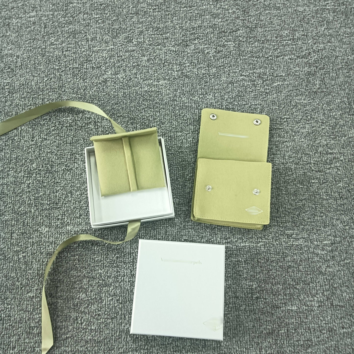 [ECHO] VA CLOVER BOX GIFT BAG