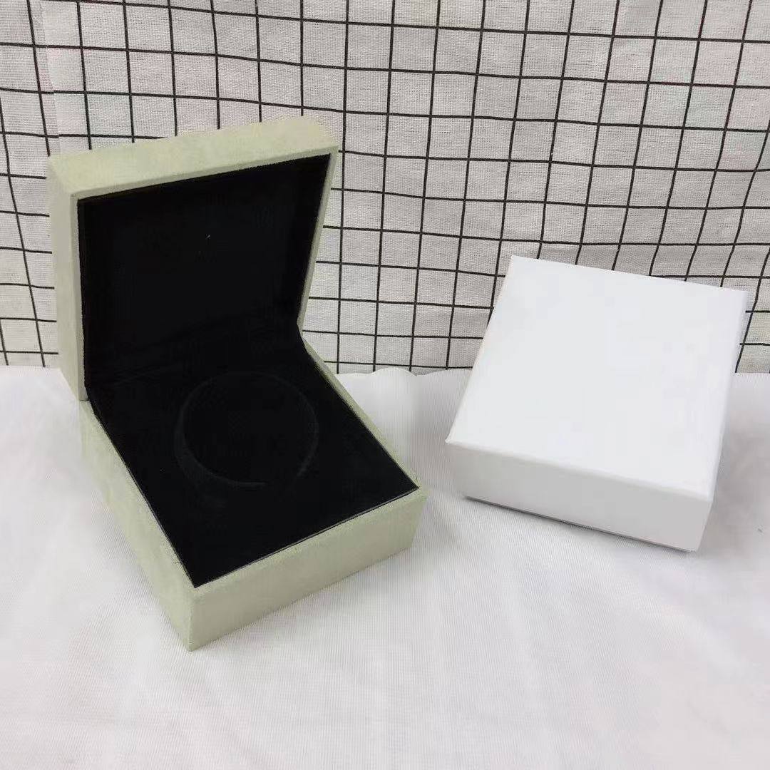 [ECHO] VA CLOVER BOX GIFT BAG