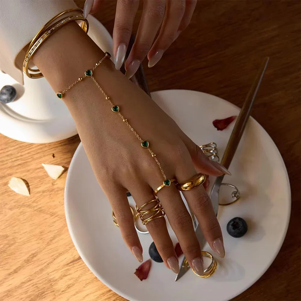 [Echo Fine]Gladys Emerald Heart Hand Chain