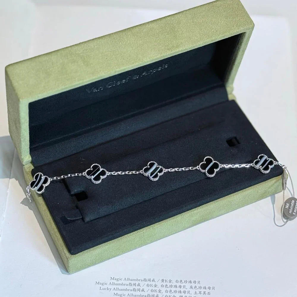 [ECHO ] CLOVER 5 MOTIF PULSAR STONE BRACELET COLLECTION