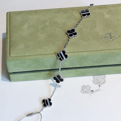 [ECHO ]CLOVER 5 MOTIF VEINED ONYX BRACELET SILVER