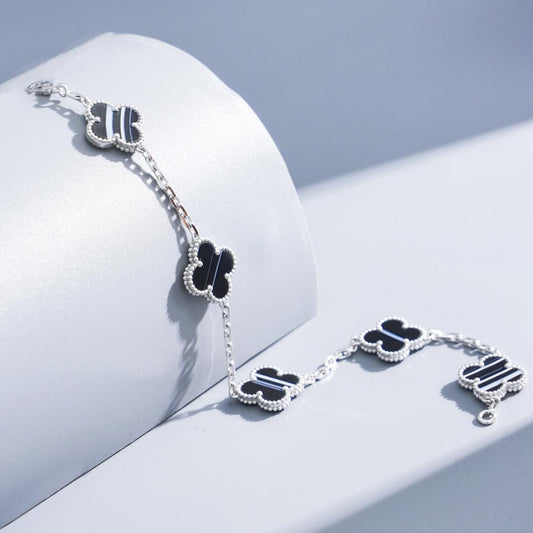 [ECHO ]CLOVER 5 MOTIF VEINED ONYX BRACELET SILVER