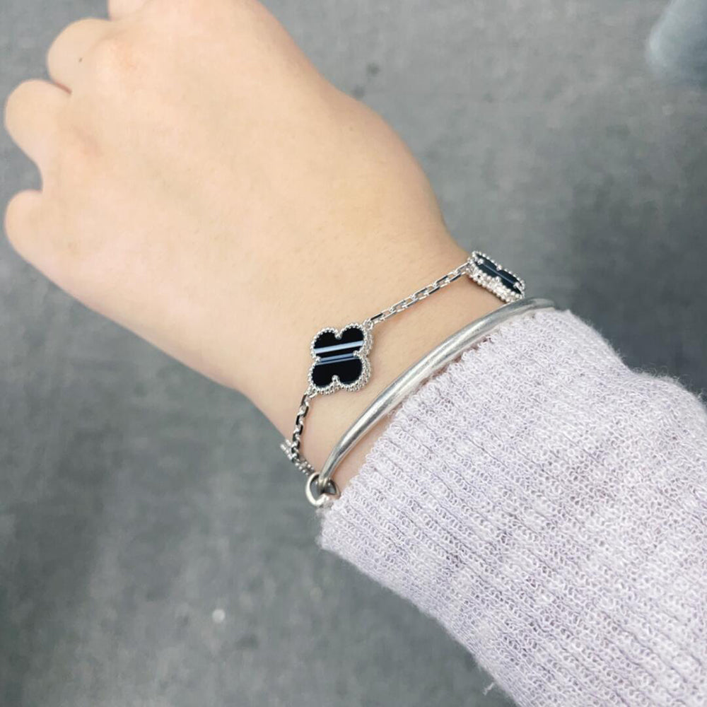 [ECHO ]CLOVER 5 MOTIF VEINED ONYX BRACELET SILVER
