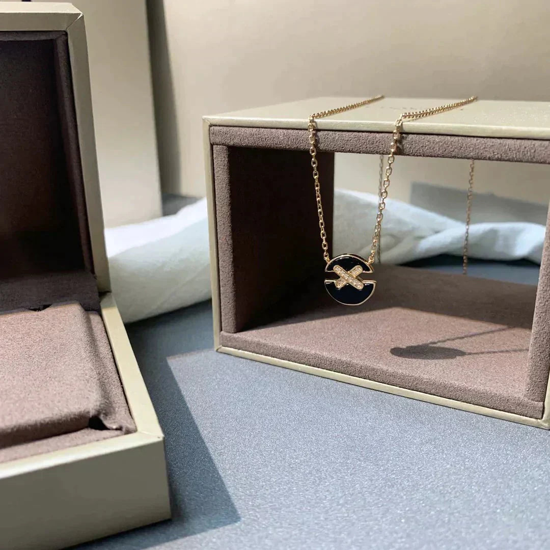 [ECHO ]JEUX DE ROSE GOLD DIAMOND NECKLACE