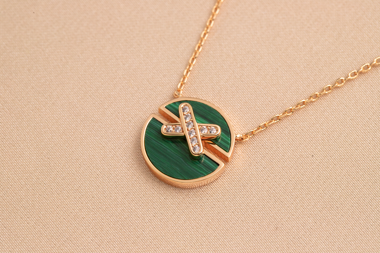 [ECHO ]JEUX DE PINK GOLD DIAMOND NECKLACE