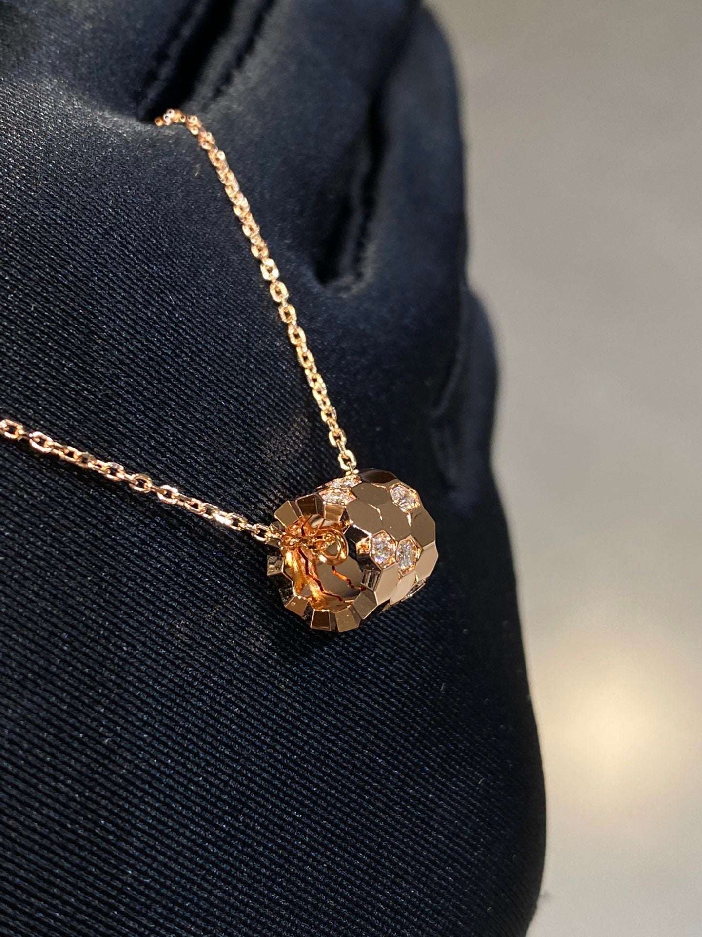 [ECHO ]BEE LOVE DIAMOND NECKLACE
