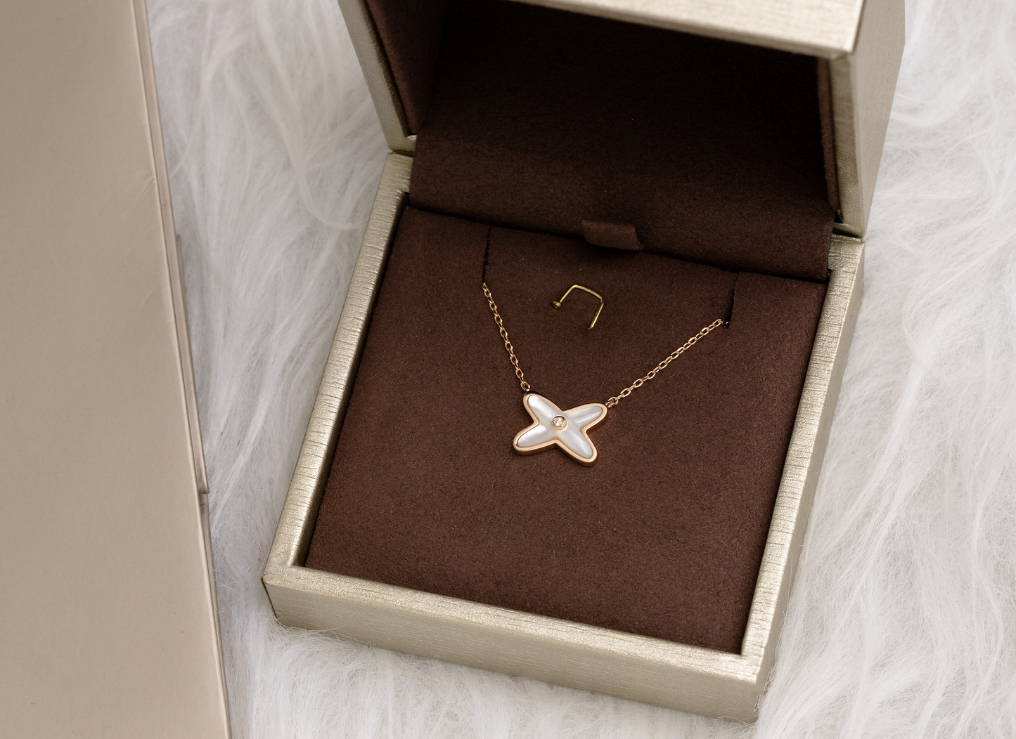 [ECHO ]JEUX DE NECKLACE 1 DIAMOND