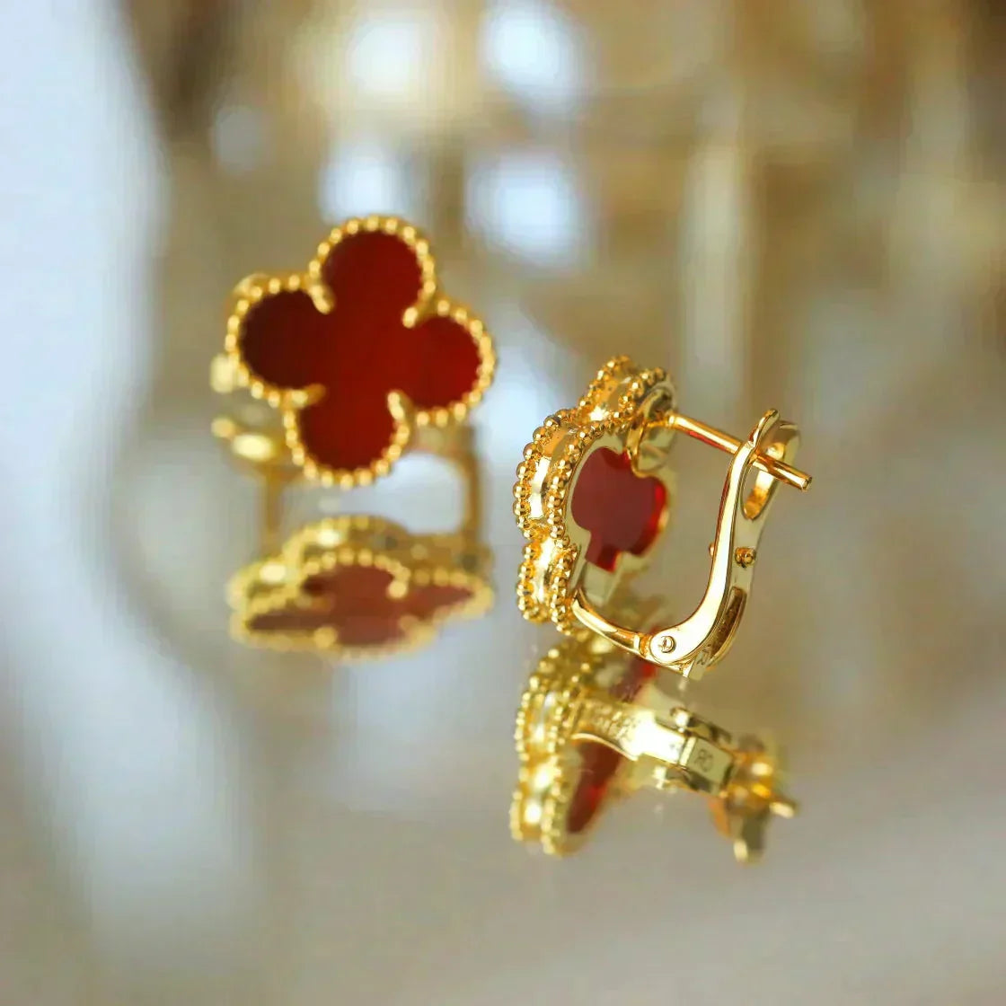 [ECHO ]CLOVER MEDIUM 1 MOTIFS CARNELIAN  EARRINGS
