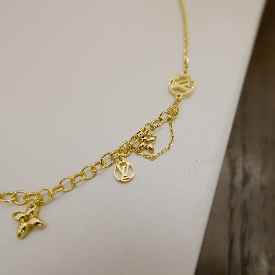 [ECHO ]BLOOMING SUPPLE NECKLACE BRASS