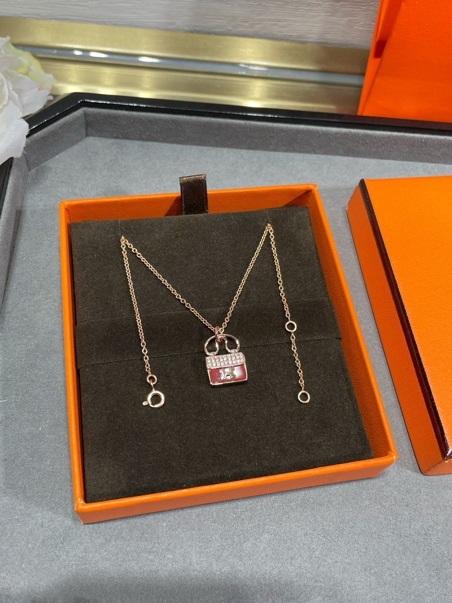 [ECHO ]H CIRCE MOISSANITE PENDANT NECKLACE GOLD