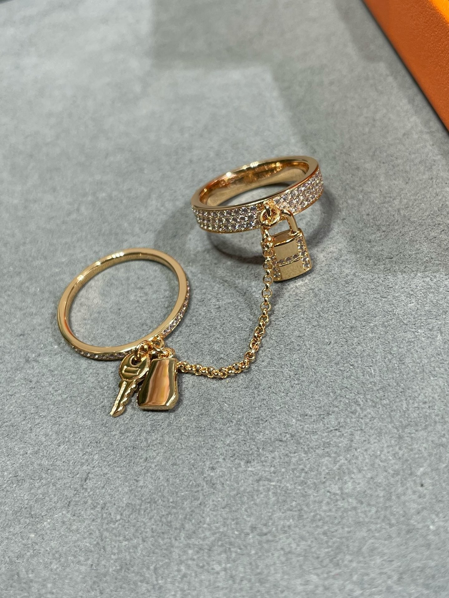 [ECHO ]HM KELLY CLOCHETTE DOUBLE RING IN  WITH DIAMONDS